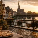 Passer un week end a strasbourg : vue Petite France et cathédrale, golden hour