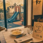 Restaurant avec aire de jeux en Alsace : aire de jeu visible depuis la salle